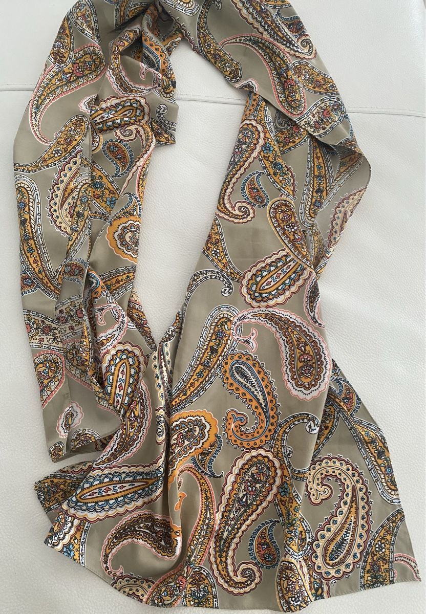 Foulard & Sciarpe: Seiden Schal 🌸 – Usato da Opfikon venduto da Luis144