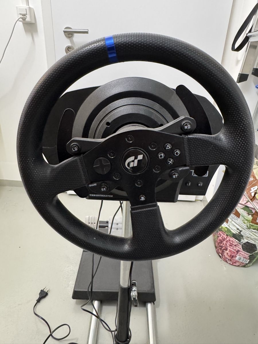 Thrustmaster Controller: Thrustmaster T300RS GT Edition mit Wheel Stand Pro & Pedalen – Usato da Affoltern am Albis venduto da mhofer314 4