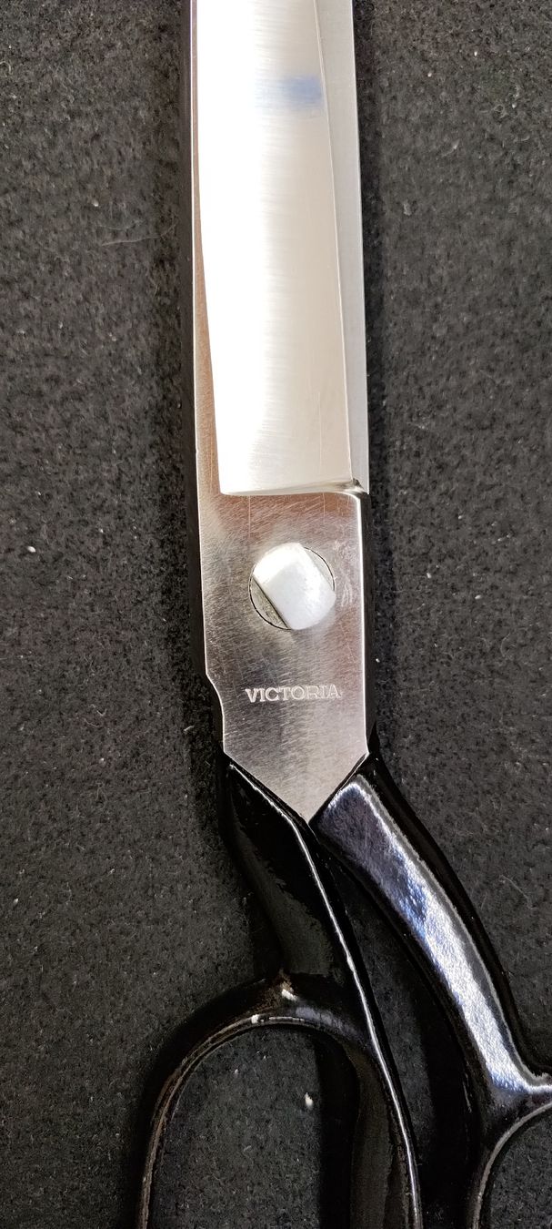Victorinox Tutti gli attrezzi: Zuschneideschere Victoria 10" – Nuovo (secondo la descrizione) da Gerzensee venduto da cobo02 1