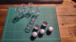 5 kleine Fläschchen