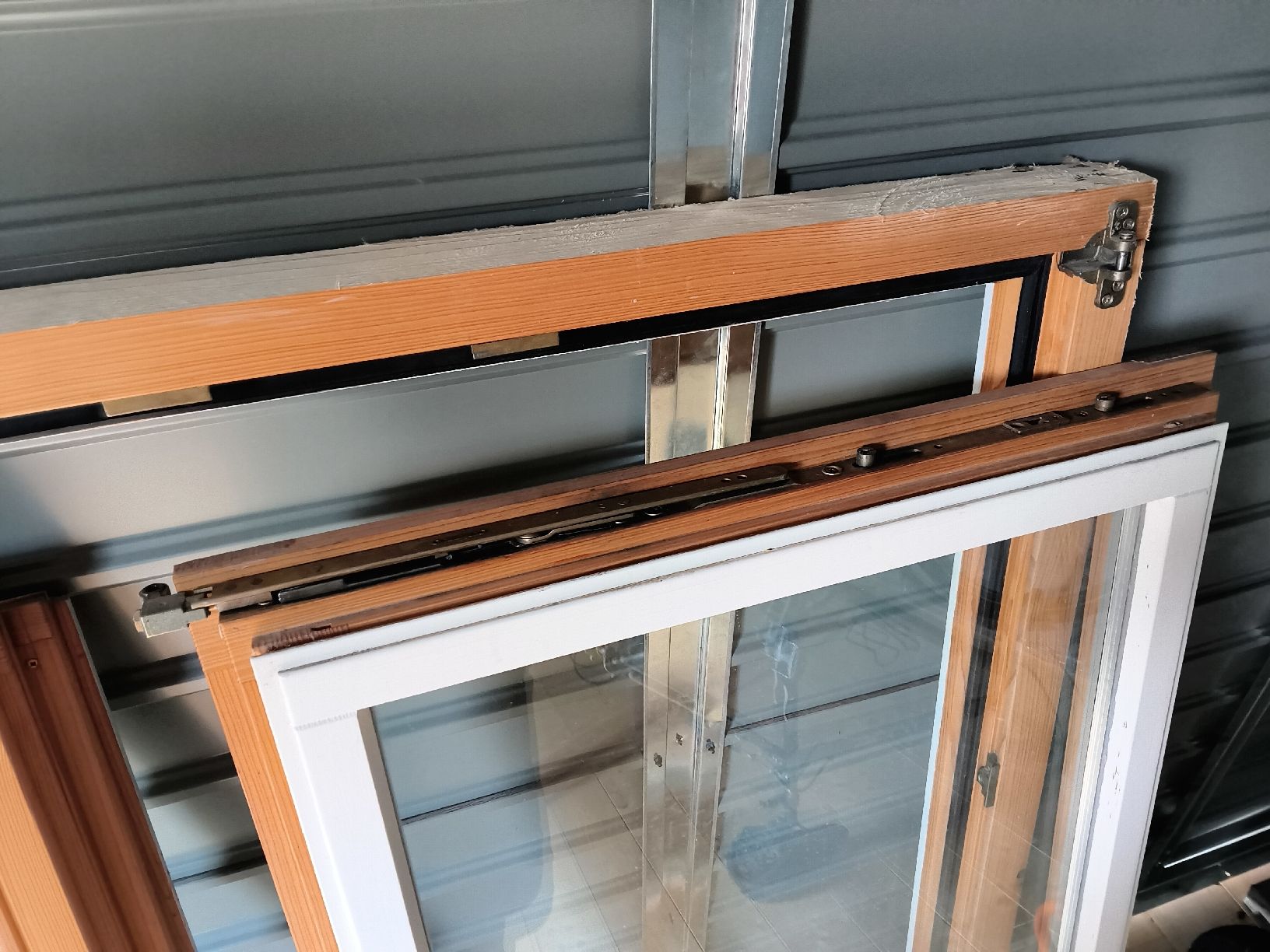 Fenster: Holzfenster mit Rahmen mit Kippung – Gebraucht aus Lobsigen von Muus5 2