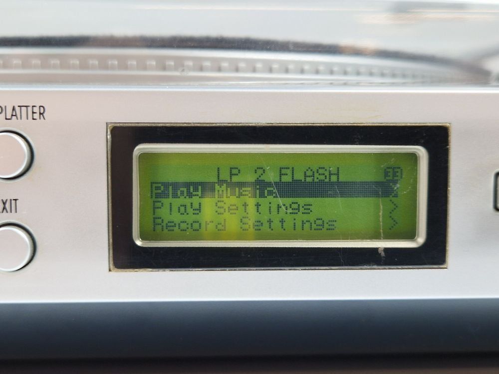 Giradischi: ION LP 2 FLASH Turntable – USB / SD Digitizer - Record – Difettoso da Zürich venduto da TrainLine 6