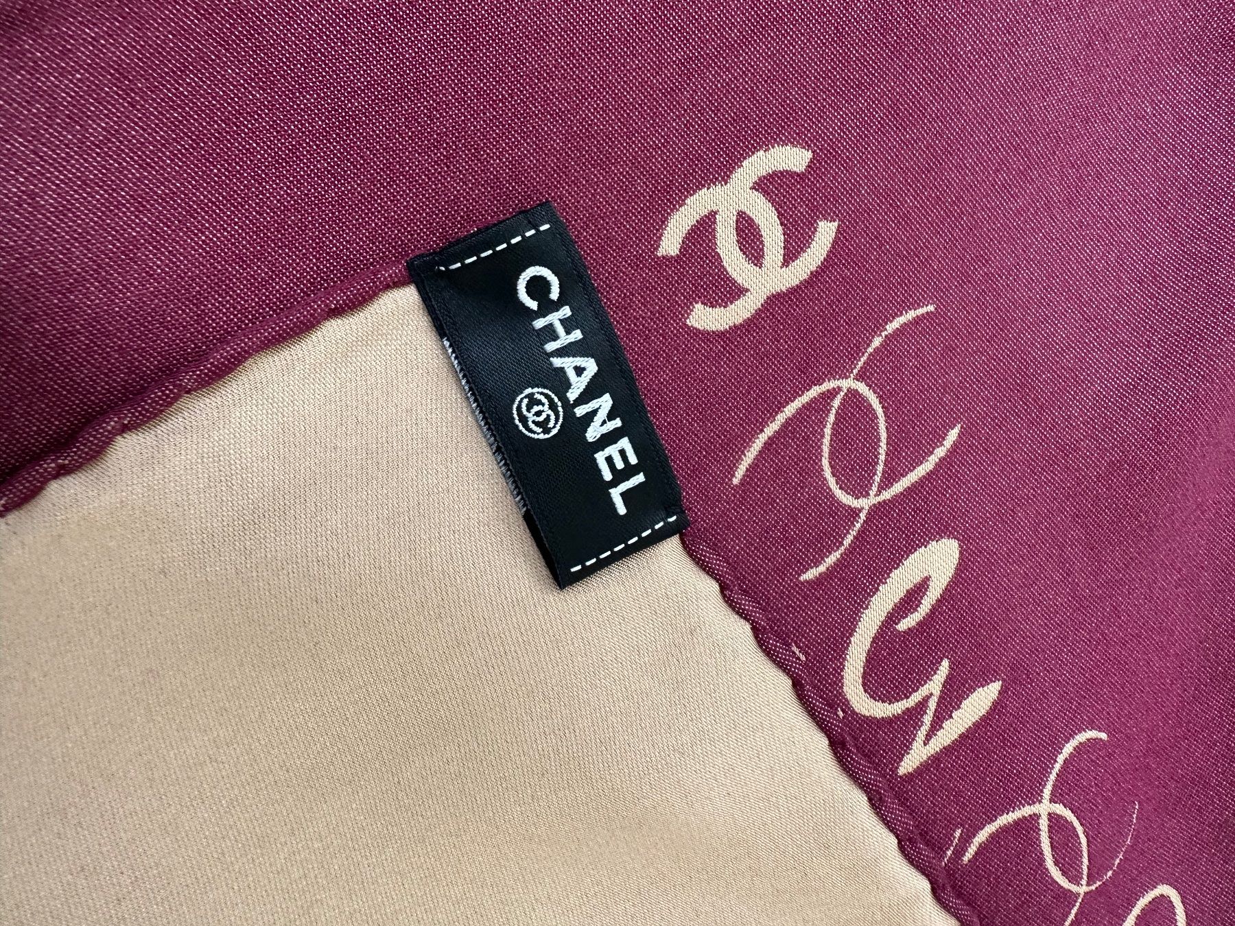 Chanel Foulard & Sciarpe: CHANEL twill silk scialle – Nuovo (secondo la descrizione) da Pregassona venduto da Reluxuryspace 5