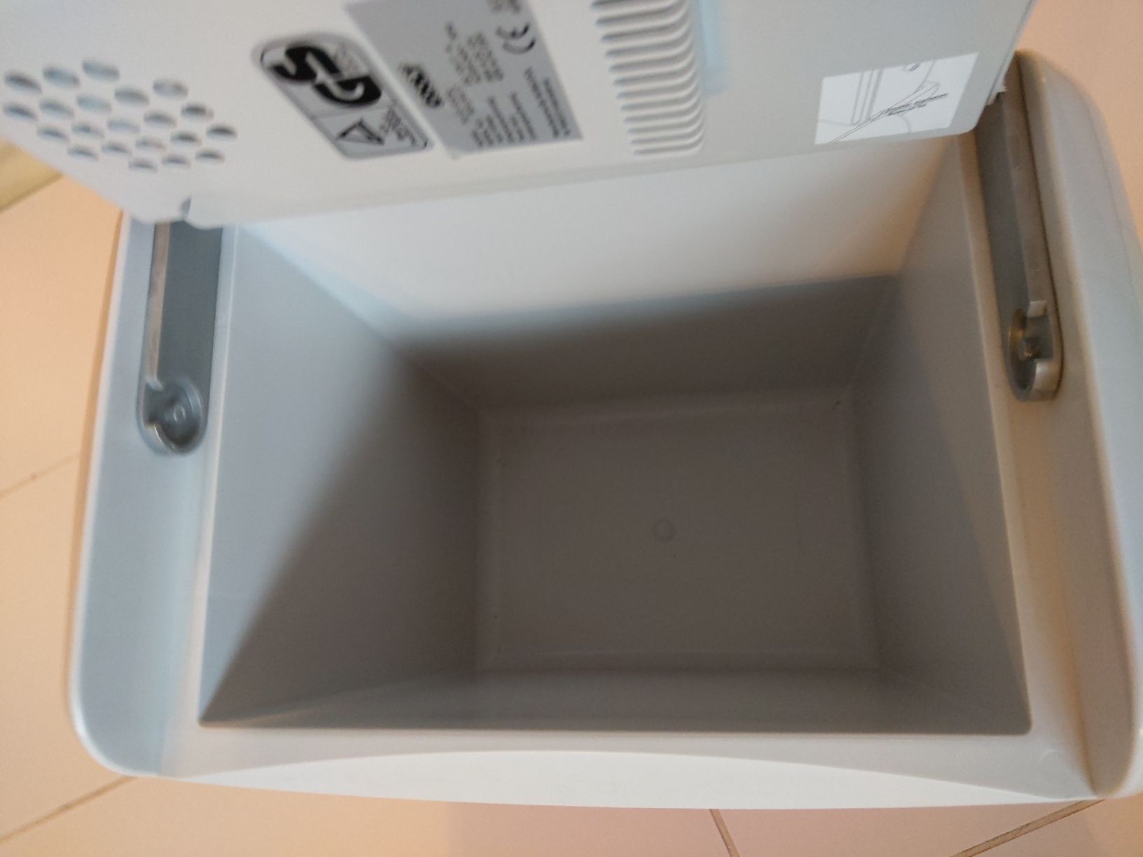 Frigoriferi & Refrigeratori: Kühlbox (elektrisch), Auto, Camping etc – Usato da Häuslenen venduto da Inlepaya2000 2