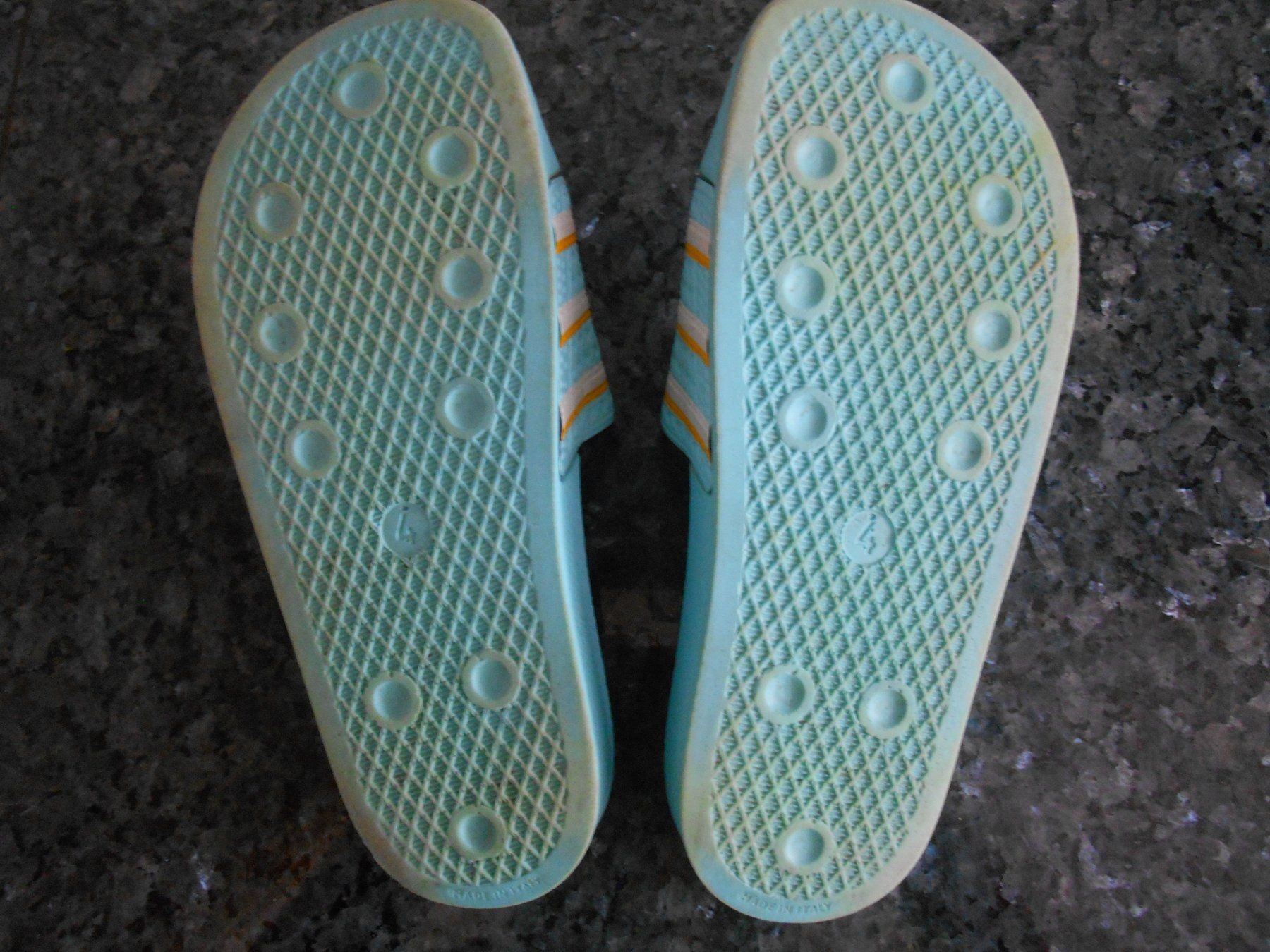 Adidas Scarpe da uomo: Badeschlappen Adidas Gr. 37 – Nuovo (secondo la descrizione) da Nussbaumen AG venduto da Sumopi 1