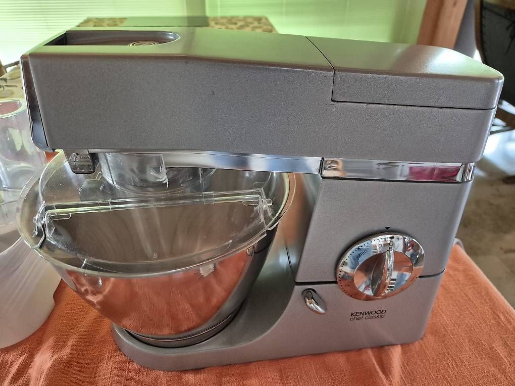Kenwood Appareils de cuisine: Küchenmaschine Kenwood – D'occasion à Muhen par S.Rauber