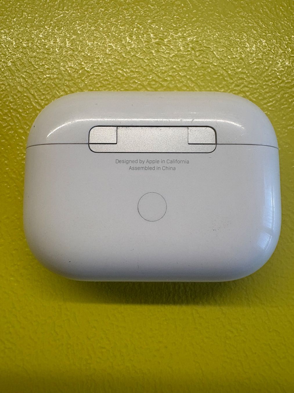 Apple Ladegeräte: Apple AirPods Pro 1 charging case (A2190). – Gebraucht aus Lausanne von sil_2dxk 2