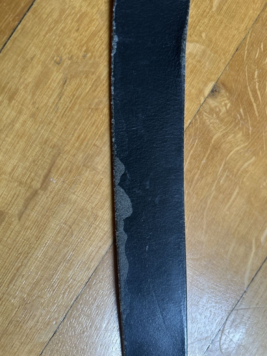 Levi's Cinture: Levi's Leather Belt - Classic & Durable Accessory – Usato da Lausanne venduto da dre_th8k 1