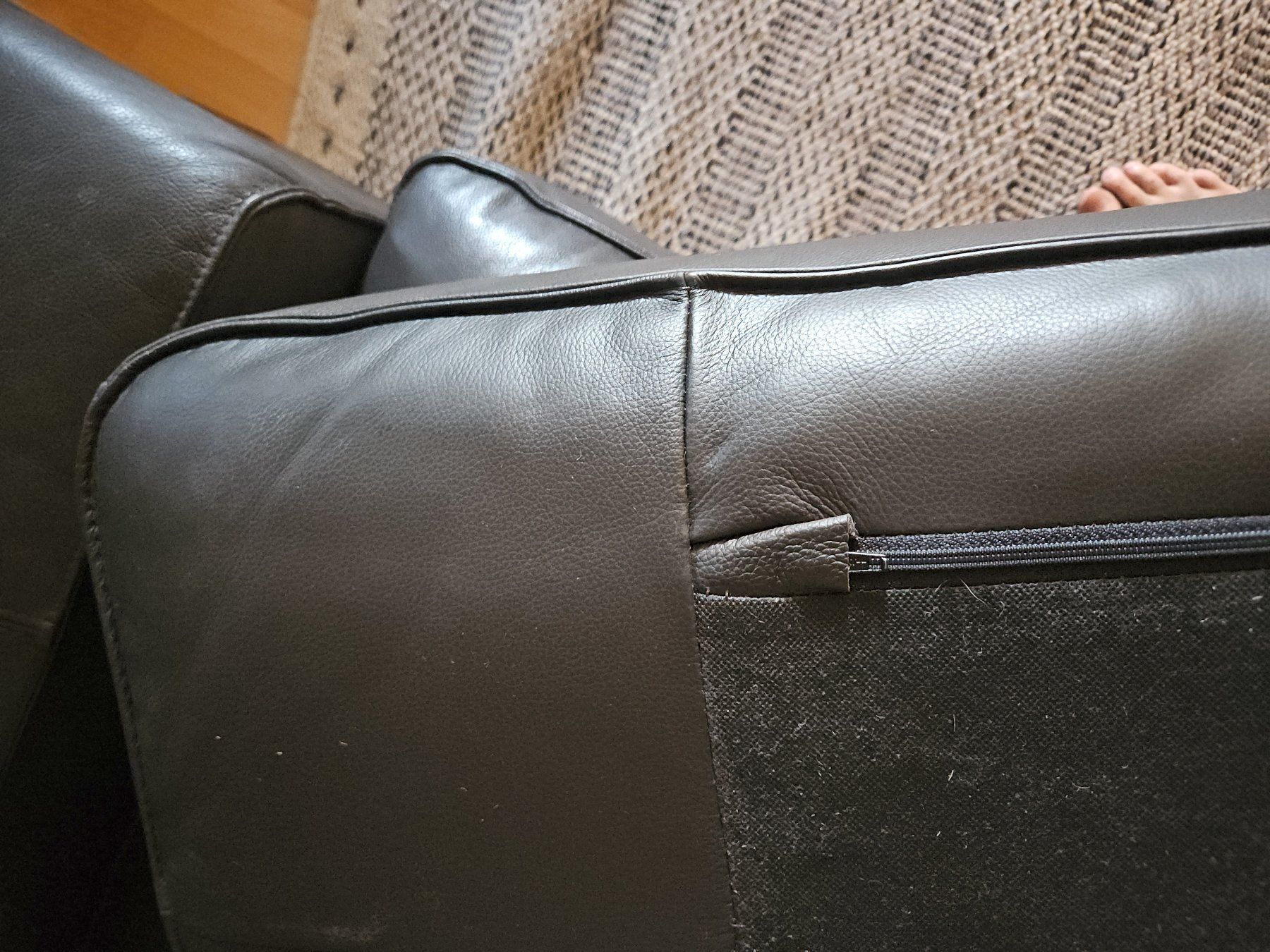 Ikea Sofas: 3er-Sofa, Leder dunkelbraun – Gebraucht aus Basel von Ekr 3