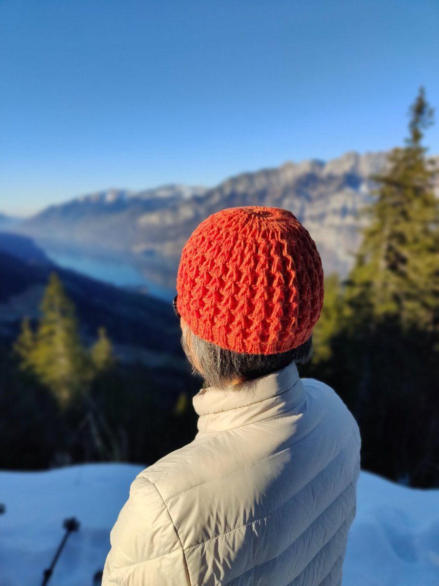 Copricapi, berretti & cappellini: Beanie, Einzelstück, handgestrickt – Nuovo e nell'imballaggio originale da Rümlang venduto da 21f 3