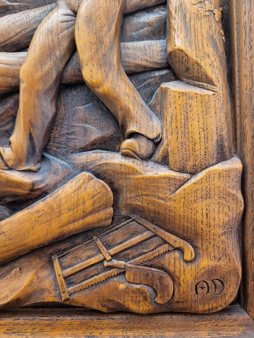 Figuren: Bild Holzschnitzerei mit Monogram AD "Holz-Fäller mit Hund" – Gebraucht aus Basel von spinne02 4