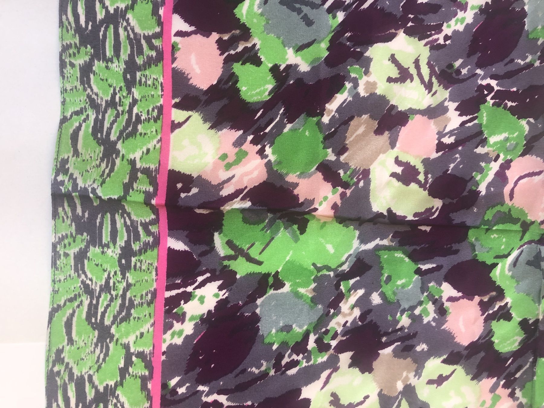 Foulard & Sciarpe: foulard soie Epice – Nuovo e nell'imballaggio originale da Arnex-sur-Orbe venduto da cameleonfringant 2
