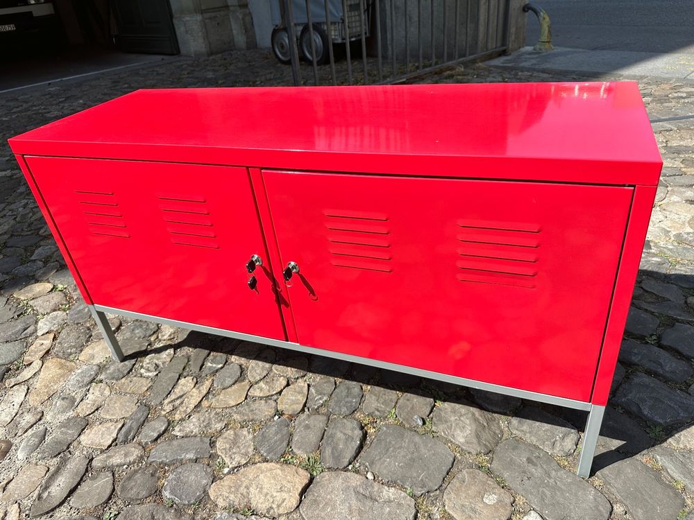 Ikea PS Metallschrank Schuhschrank rot Kaufen auf Ricardo