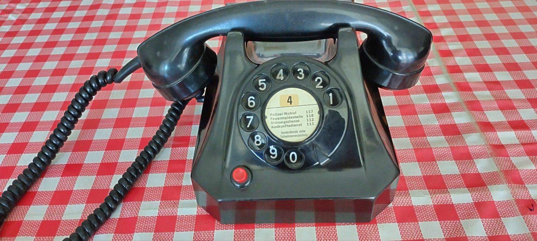 Téléphones: Tischtelefon – D'occasion à Liestal par waeckerli