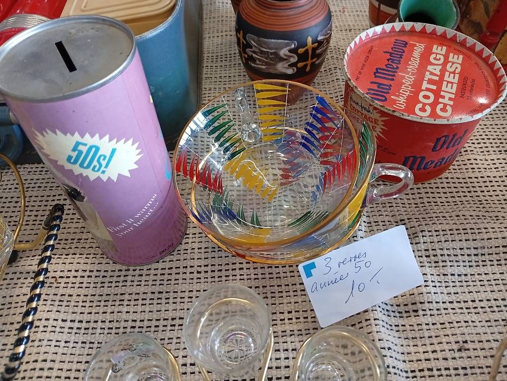 Set di piatti: Lot de vaisselle années 50's – Usato da Biel/Bienne venduto da loudmuffles 1