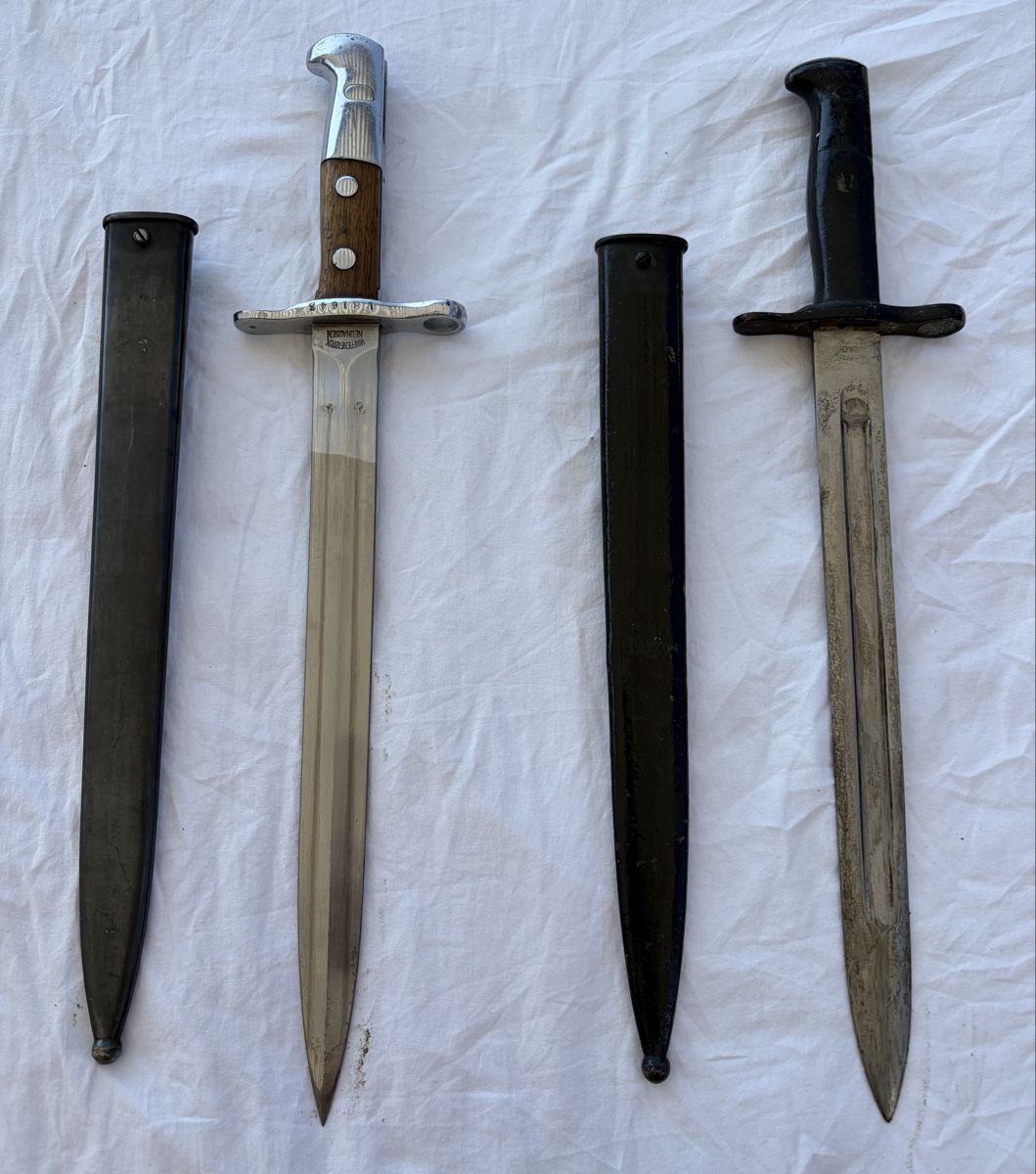 Schweizer Armee Stichwaffen: Bajonett Schweiz Modell 1899 & 1918  – Gebraucht aus Roggwil BE von TheColorsOfHistory