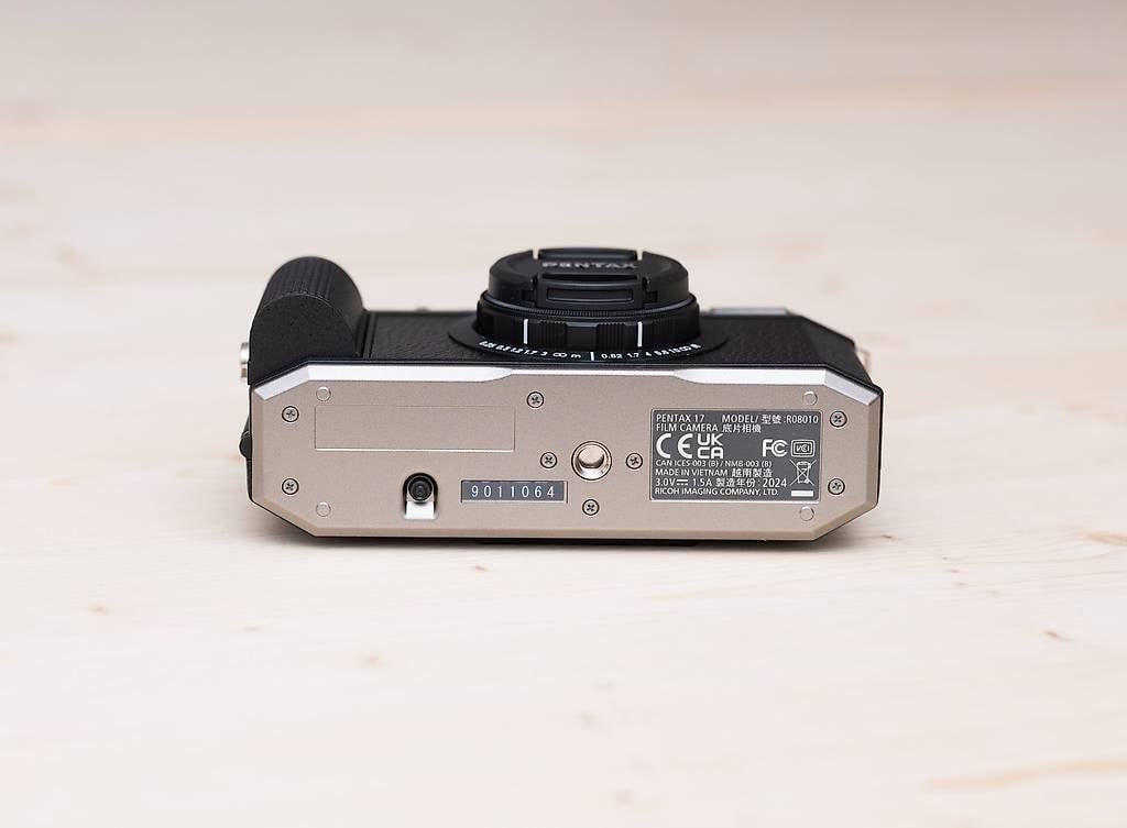 Pentax Fotocamera: PENTAX 17 Halbformat Analogkamera - Neue, ungebrauchte – Nuovo e nell'imballaggio originale da Luzern venduto da DanAr 2