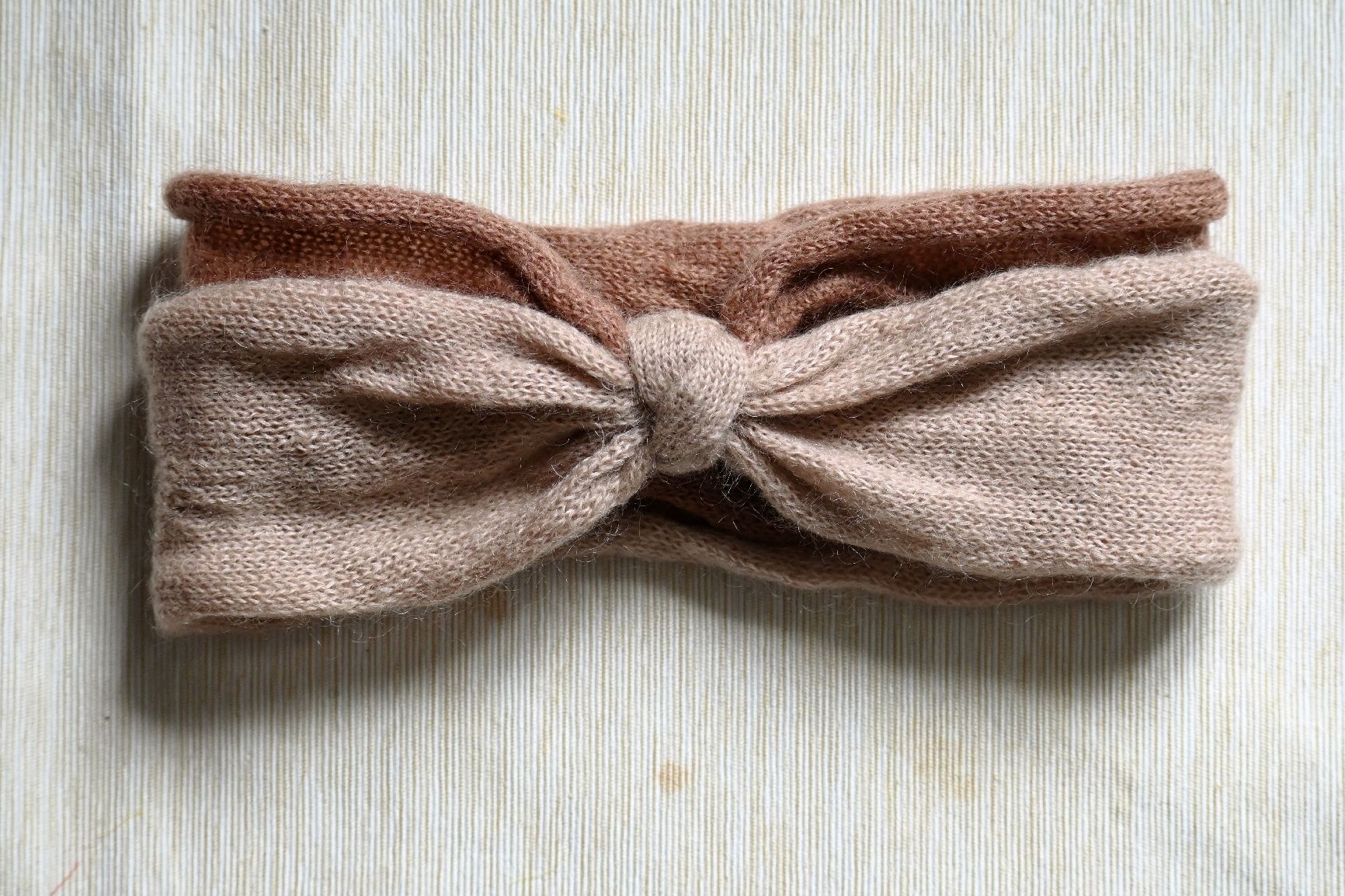 Accessori per capelli: Warme Strick-Haarband mit Schleife – Usato da Horw venduto da kse_cmd6