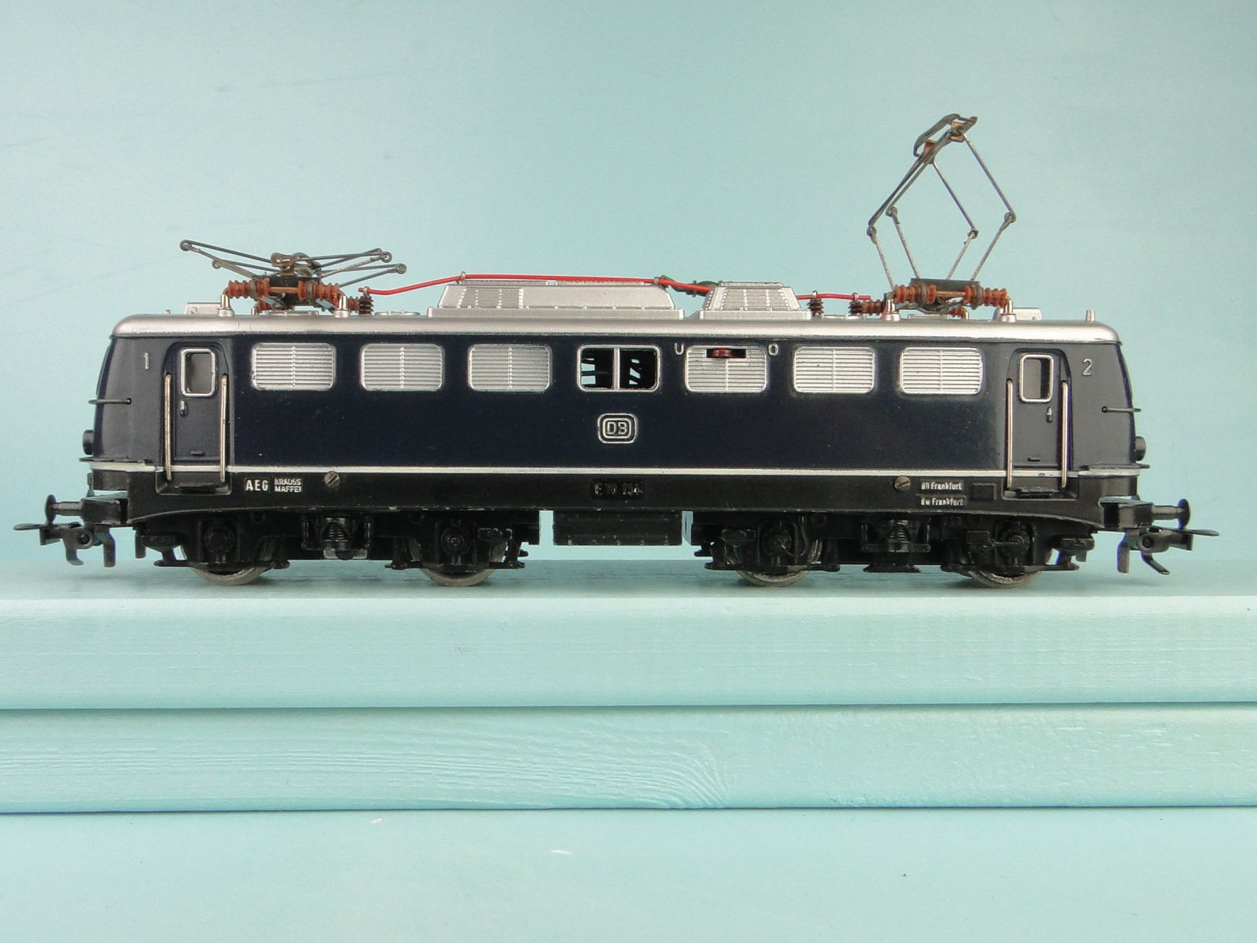 Fleischmann Modellini di ferrovie: Fleischmann H0 DB E10, Guss, Märklin Kupplung – Usato da Bülach venduto da cann11 1