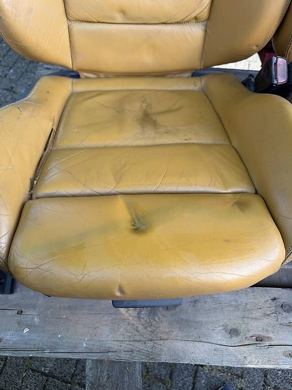 BMW Tutti pezzi di ricambio auto: Bmw e36 M3 Sitze Cabrio – Usato da Muri AG venduto da Aero96 5