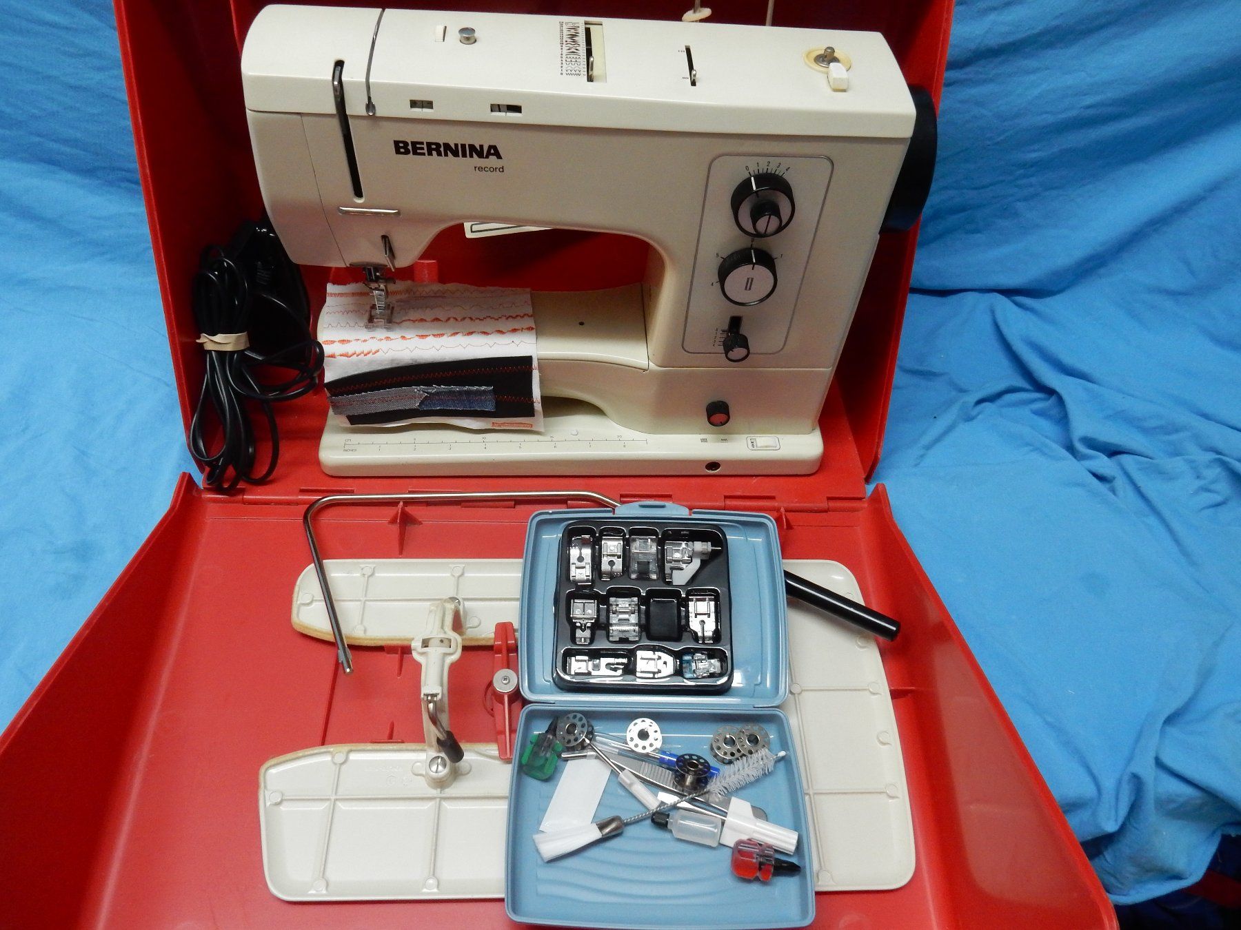 Bernina Machines à coudre: Bernina 830 Revidiert       26004 – D'occasion à Watt par Mariposa49 8