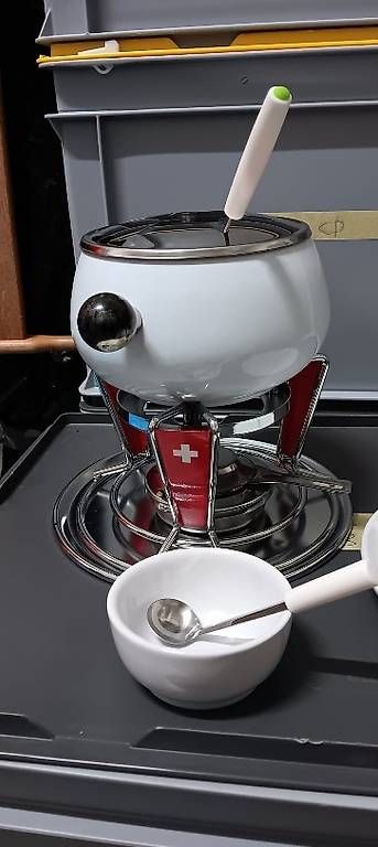 Elettrodomestici da cucina: Schönes Schweizer Fondue-Set – Usato da Chur venduto da Ceco_Cieco