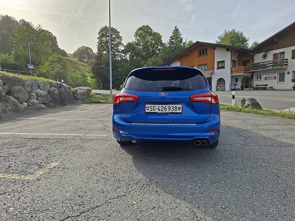 Automobili: FORD Focus 2.0 TDCi ST Line Automatic, B&O, Head-Up, Android – Usato da Flumserberg Bergh venduto da ali_bnr8 3