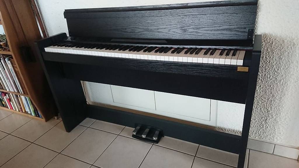 Korg Strumenti musicali: Piano numérique KORG LP-380 – Usato da La Côte-aux-Fées venduto da VicSup