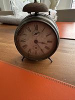 Wecker uralt mit Kupfergehäuse 