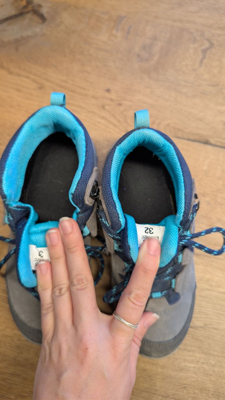 Scarpe per ragazzi: Wanderschuhe Kinder Grösse 32  – Usato da Hüttlingen venduto da Remalimo 1