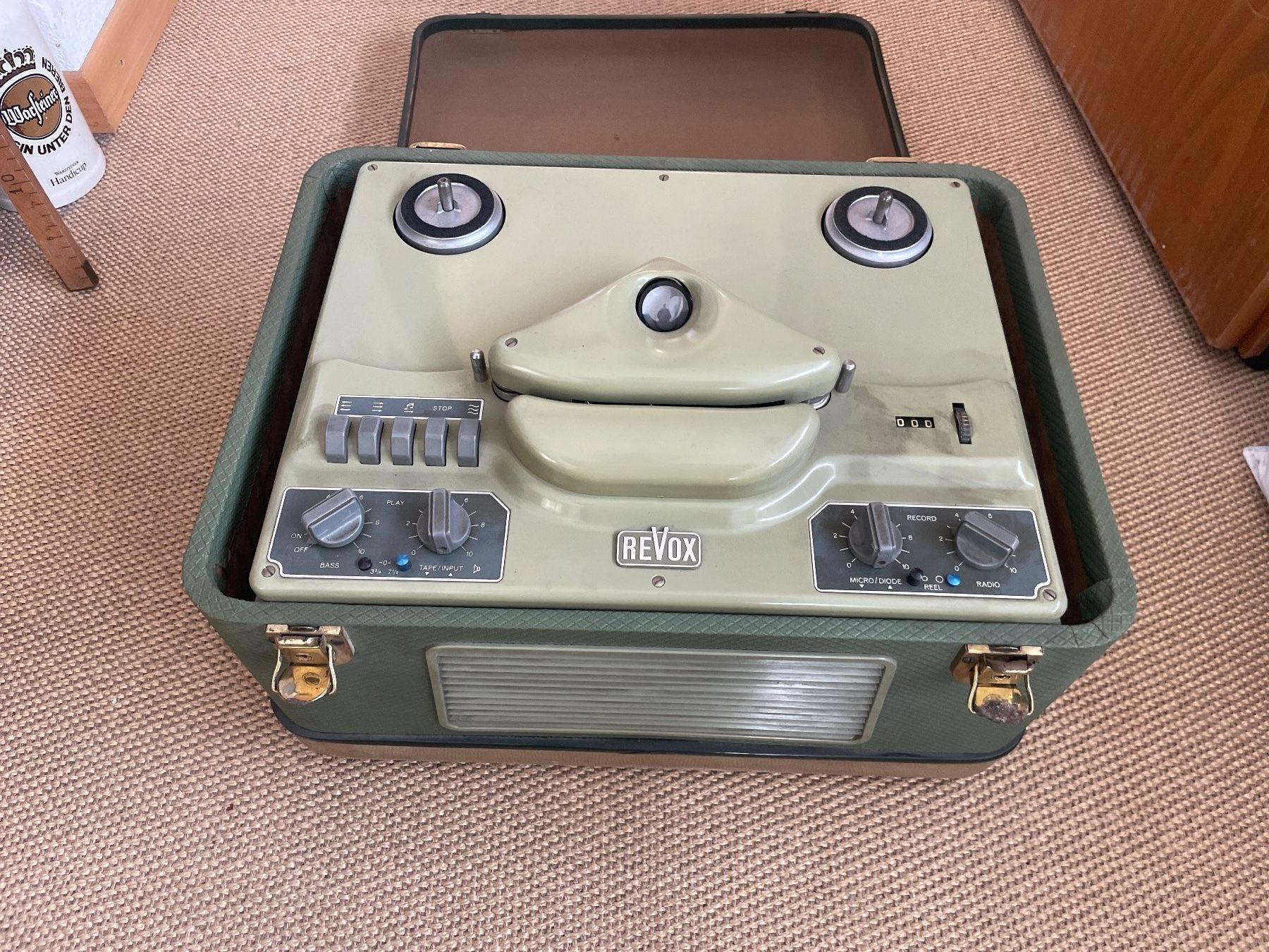 Revox Apparecchi a nastro: Antiker Tonbandträger REVOX B36 – Usato da Winterthur venduto da cheerio97 3