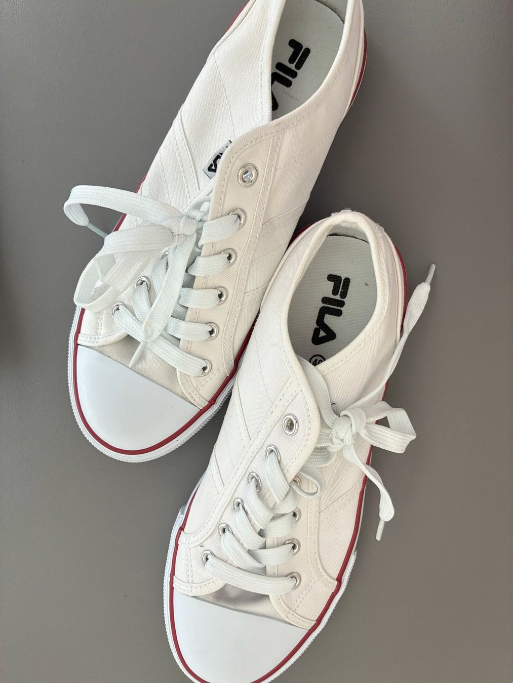 Scarpe da donna: Wiunderschöner, neuer FILASneaker – Nuovo (secondo la descrizione) da Meggen venduto da Ale72xa