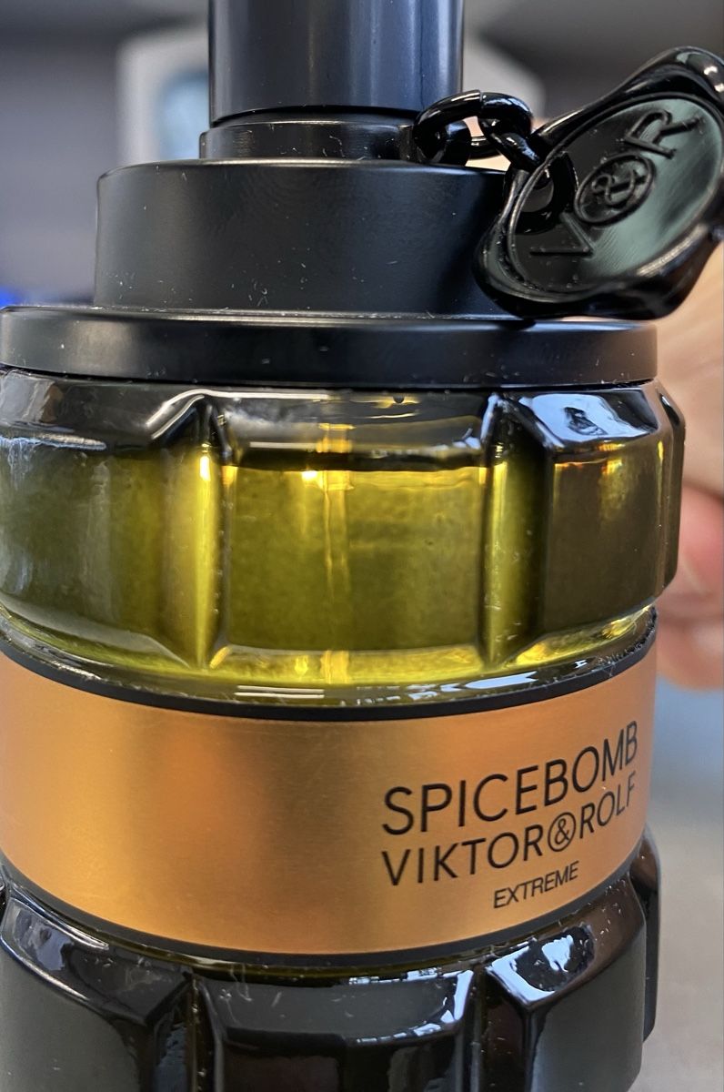 Profumi & Eau de Toilette: Viktor & Rolf Spicebomb Extreme 90ml – Usato da Corseaux venduto da atchoum66 3