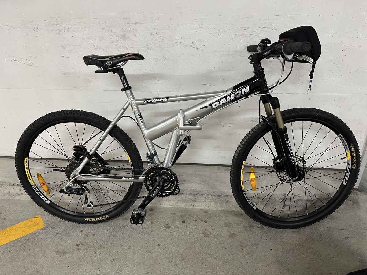Dahon Biciclette: Dahon Klappvelo mit grossen Rädern – Usato da Zürich venduto da divertimento4 6
