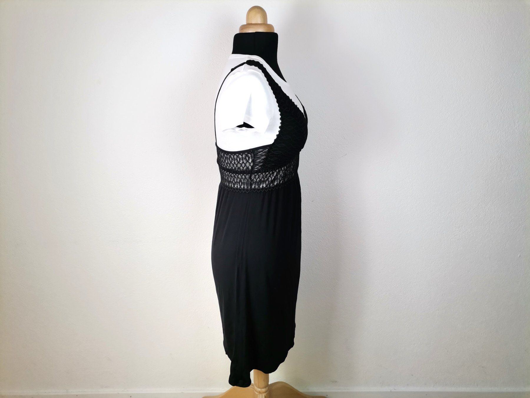 Triumph Negligees & Pigiami: TRIUMPH Amourette Nachthemd Schwarz Grösse M – Usato da Schaffhausen venduto da Restwert_SH 3