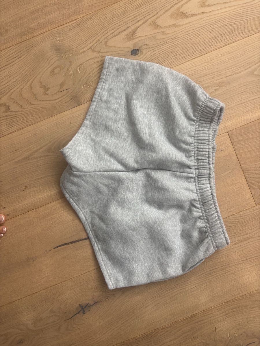 Hosen: Grey cotton shorts thick – Neu (gemäss Beschreibung) aus Herrliberg von ellabellaaa 1