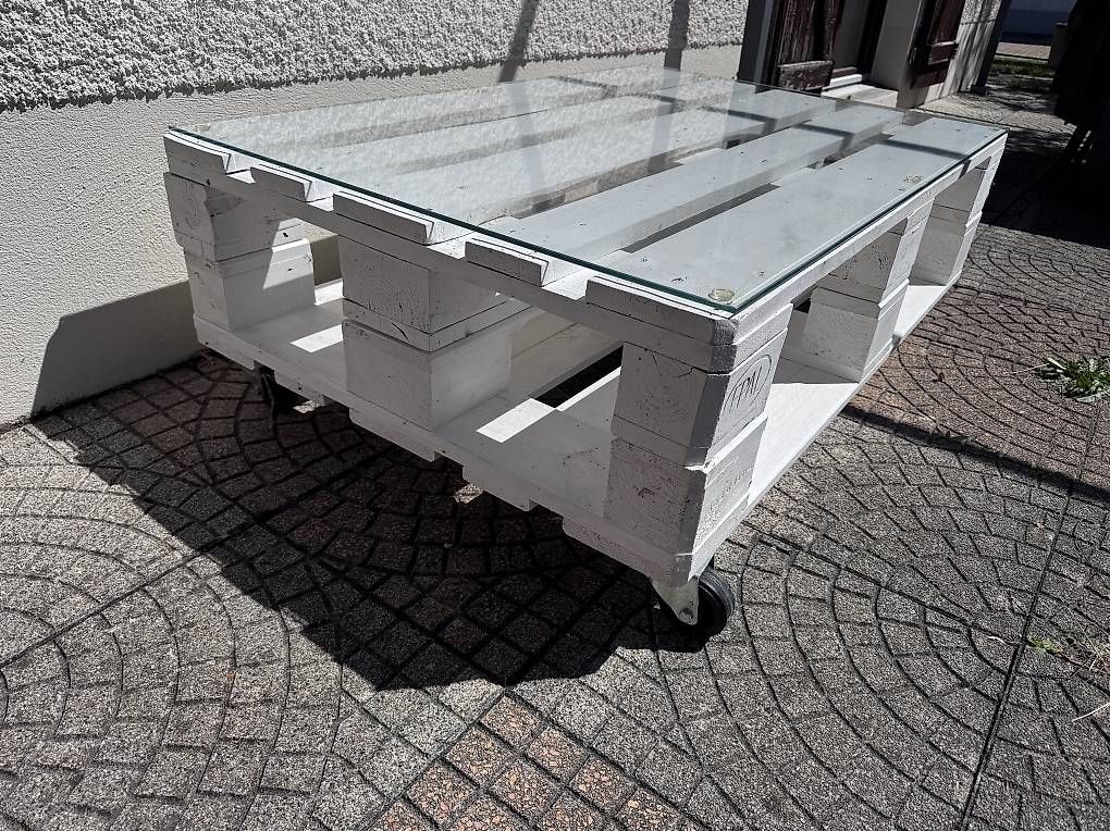 Tavoli: Table palettes  – Usato da Les Genevez JU venduto da meg14 1