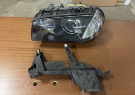 BMW X3 E83 phare xenon avec support