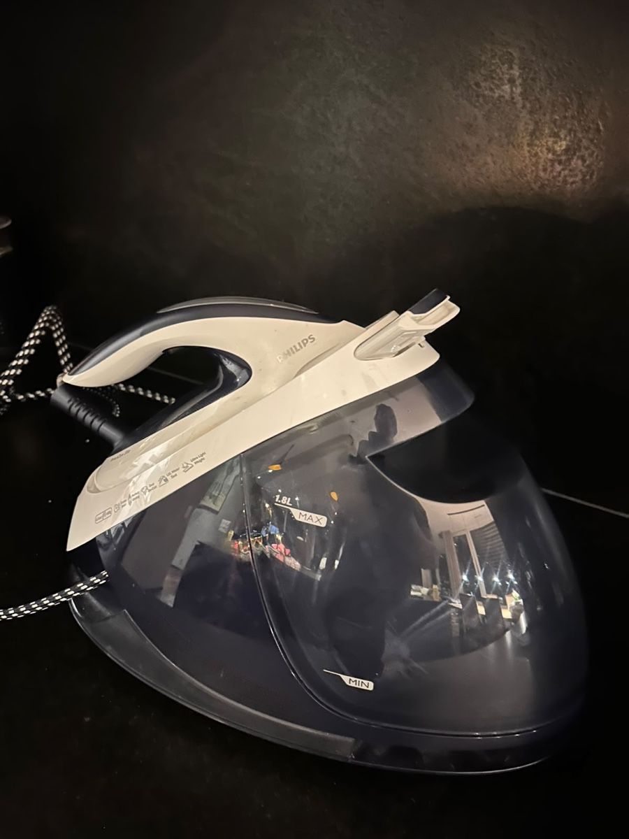 Philips Ferri da stiro: Steam iron / Dampfbügeleisen – Usato da Binz venduto da Mcbs2406 1