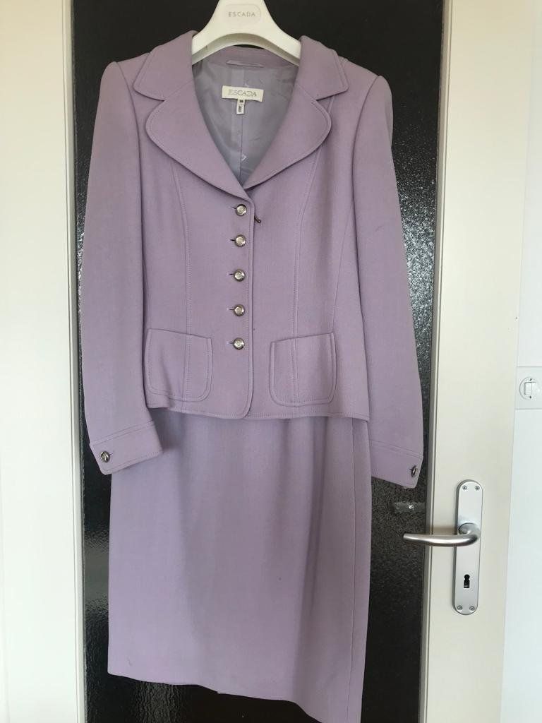 Escada Completi & Tailleur: Iconic Escada Deux Piece – Nuovo (secondo la descrizione) da Zürich venduto da burcak01