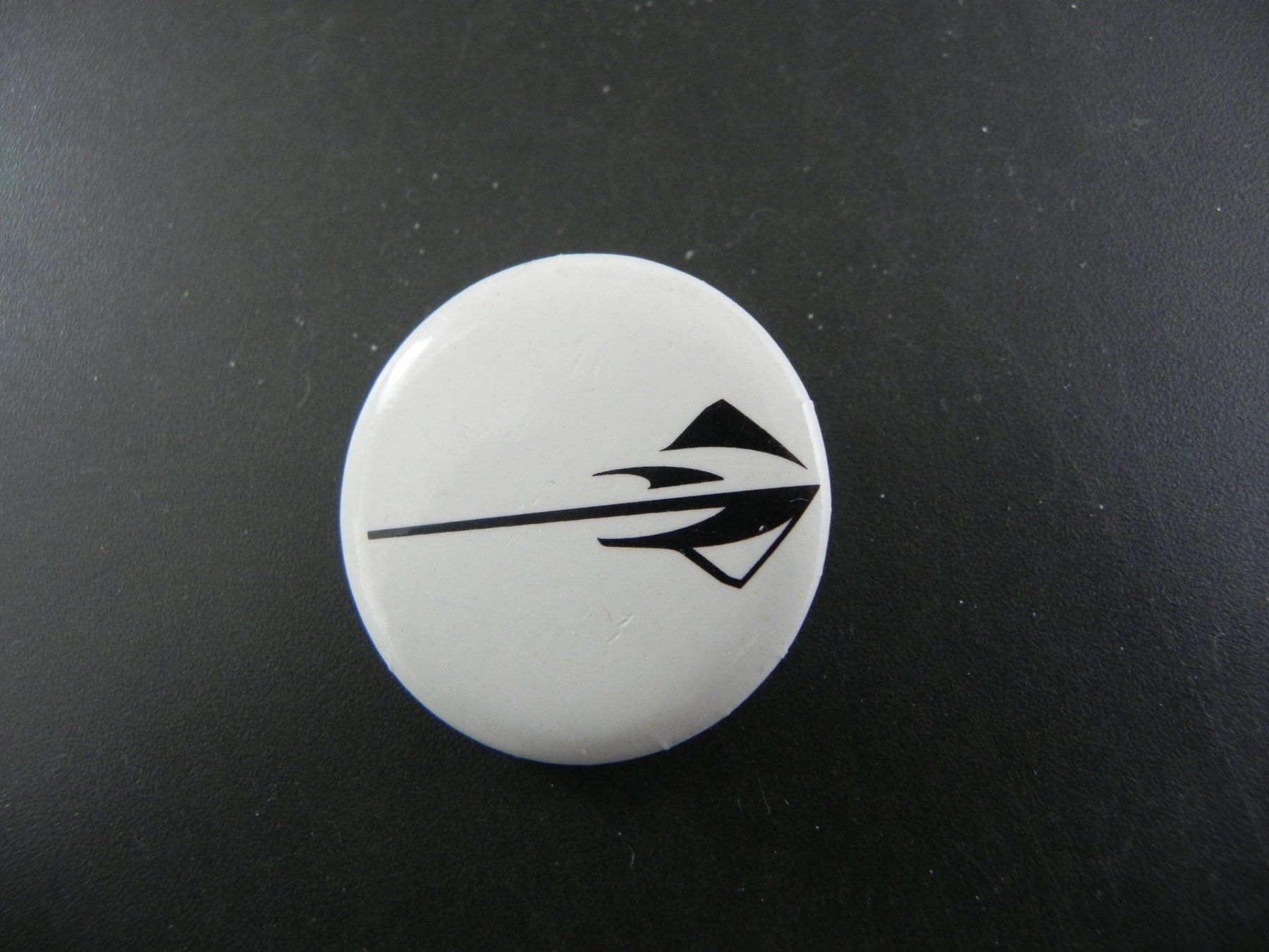 Broches & Aiguilles: Alter Badge Rochen – D'occasion à Biel/Bienne par Gogolozi