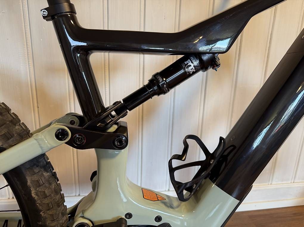 Focus Biciclette: Focus JAM² 8.8 Carbon E-MTB 29  FOX / Shimano XT – Nuovo (secondo la descrizione) da Luzern venduto da Lightrooms 2