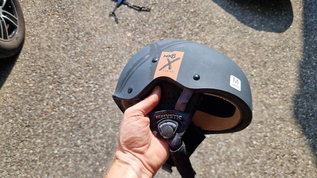 Surfboards & Schwimmbrette: Premium Windsurf-Komplettset - sofort startklar – Gebraucht aus Hunzenschwil von Matthinique 5
