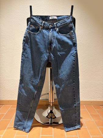 Jean Pull&Bear bleu coupe droite taille haute