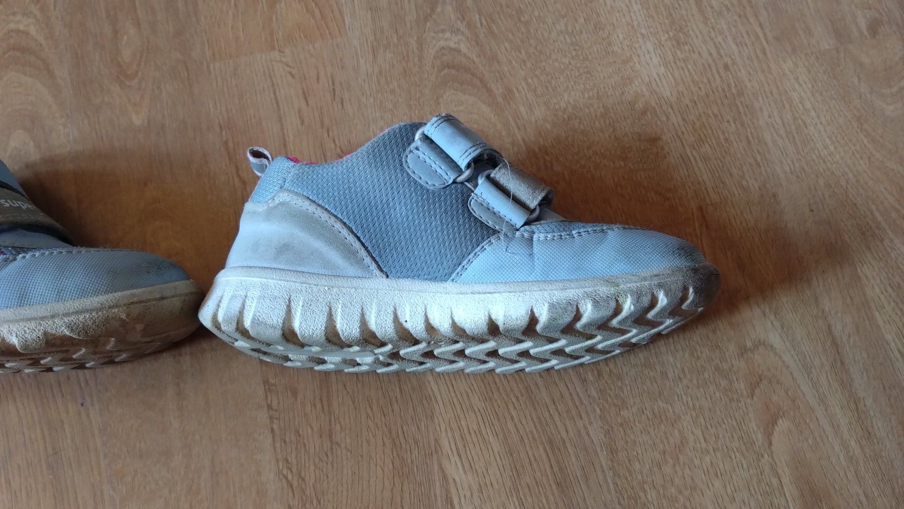 Superfit Scarpe per ragazze: Superfitschuhe Mädchen gr 27 – Usato da Triengen venduto da Ronner84 1