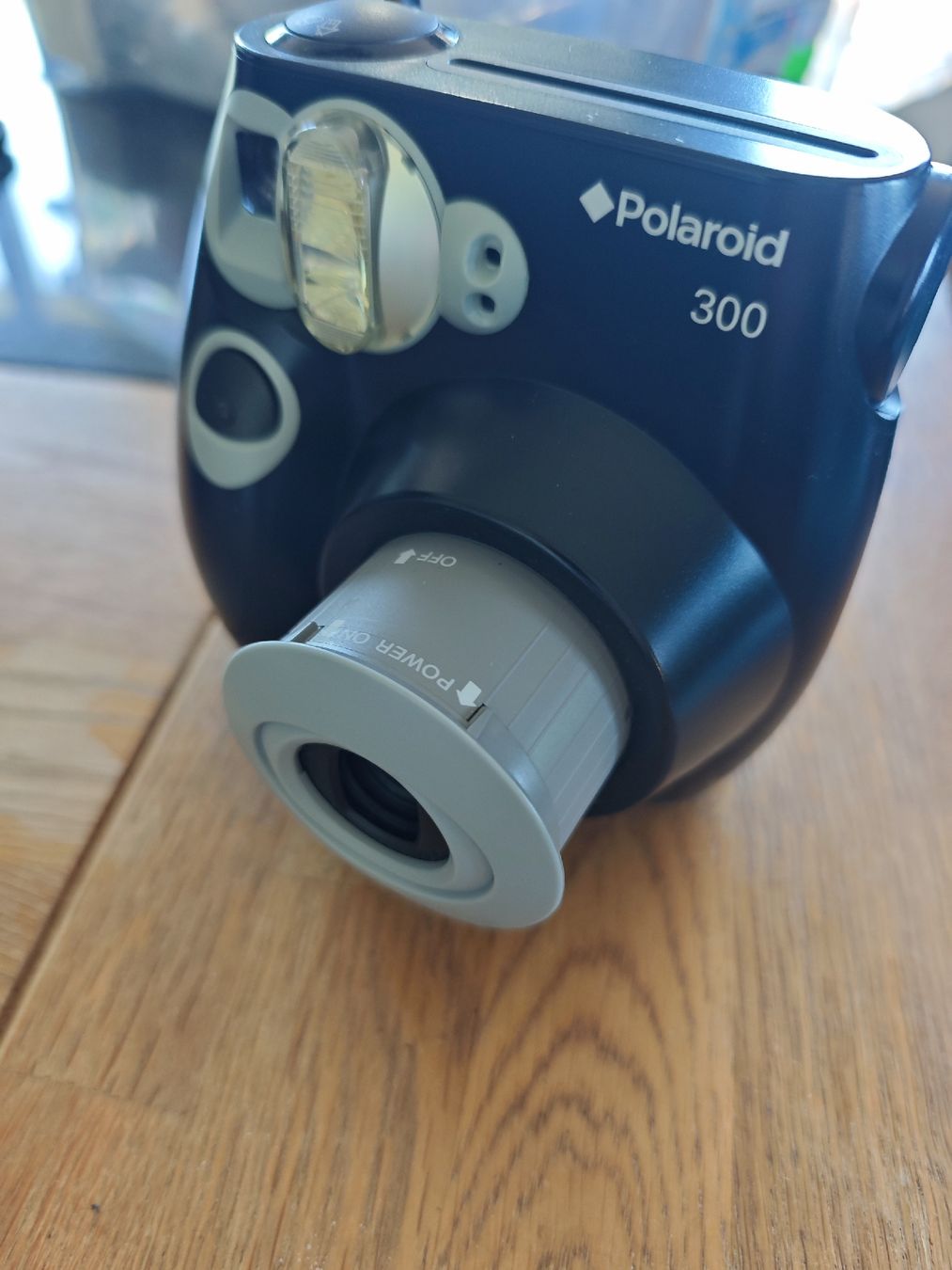 Polaroid Fotocamera: Polaroid 300 Sofortbildkamera Schwarz – Usato da Rudolfstetten venduto da Suchti7 1