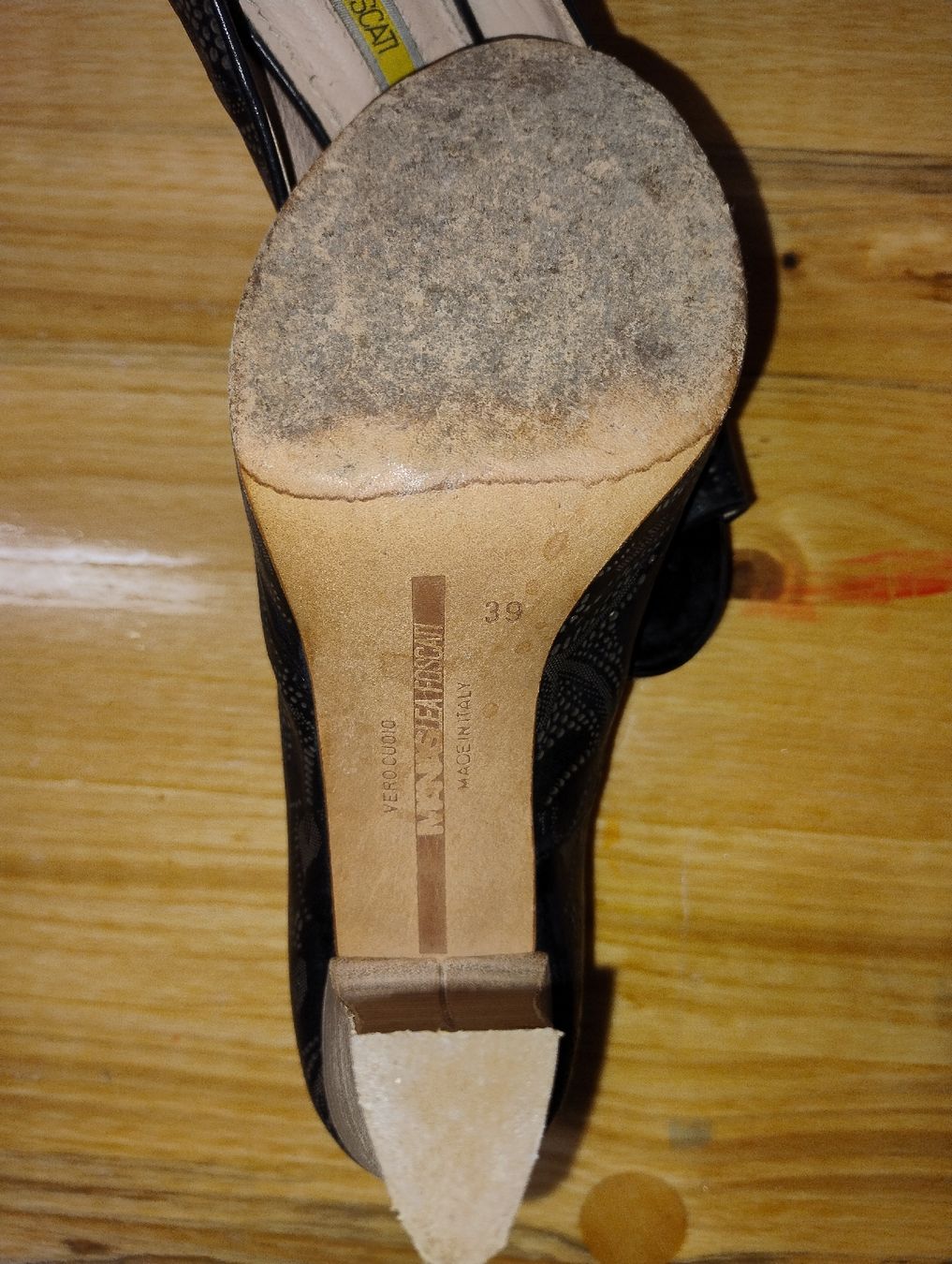 Scarpe da donna: Manas Leder Pumps, schwarz, Gr. 39 – Usato da Ersigen venduto da she9a 1