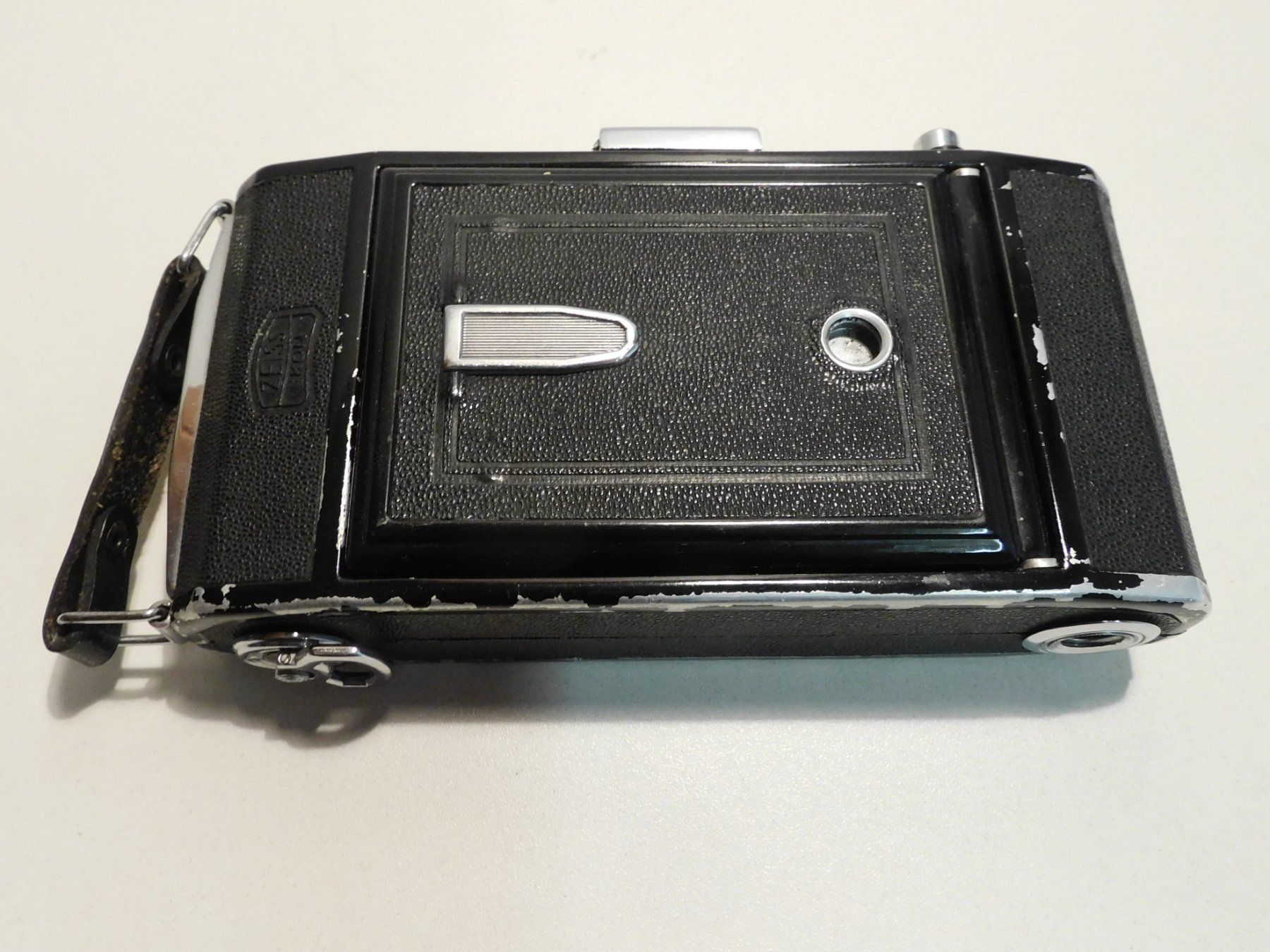 Zeiss Fotocamera: Zeiss Ikon antike Kamera mit Case – Usato da Sursee venduto da 76 2