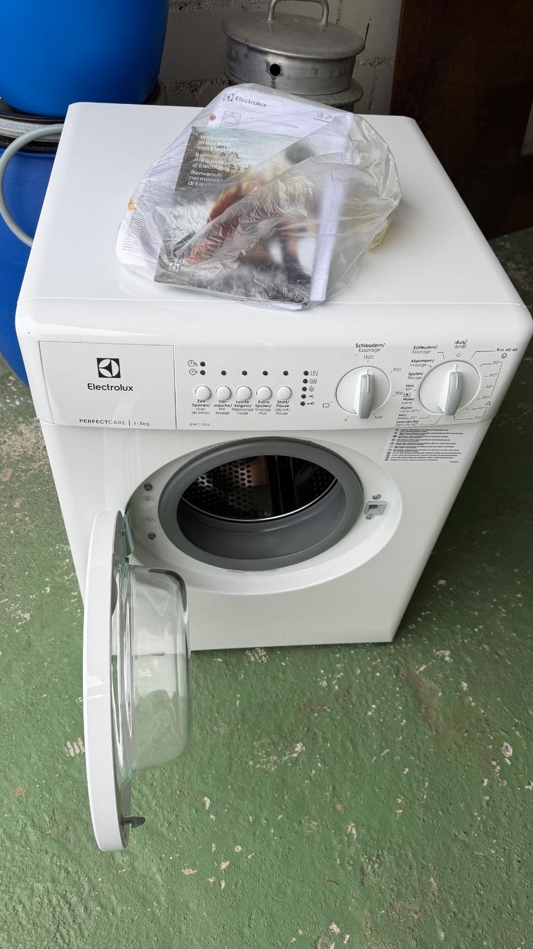 Electrolux Lavatrici: Elektrolux Waschmaschine Compact D C 3.0 kg – Nuovo (secondo la descrizione) da Sünikon venduto da Rpf 1