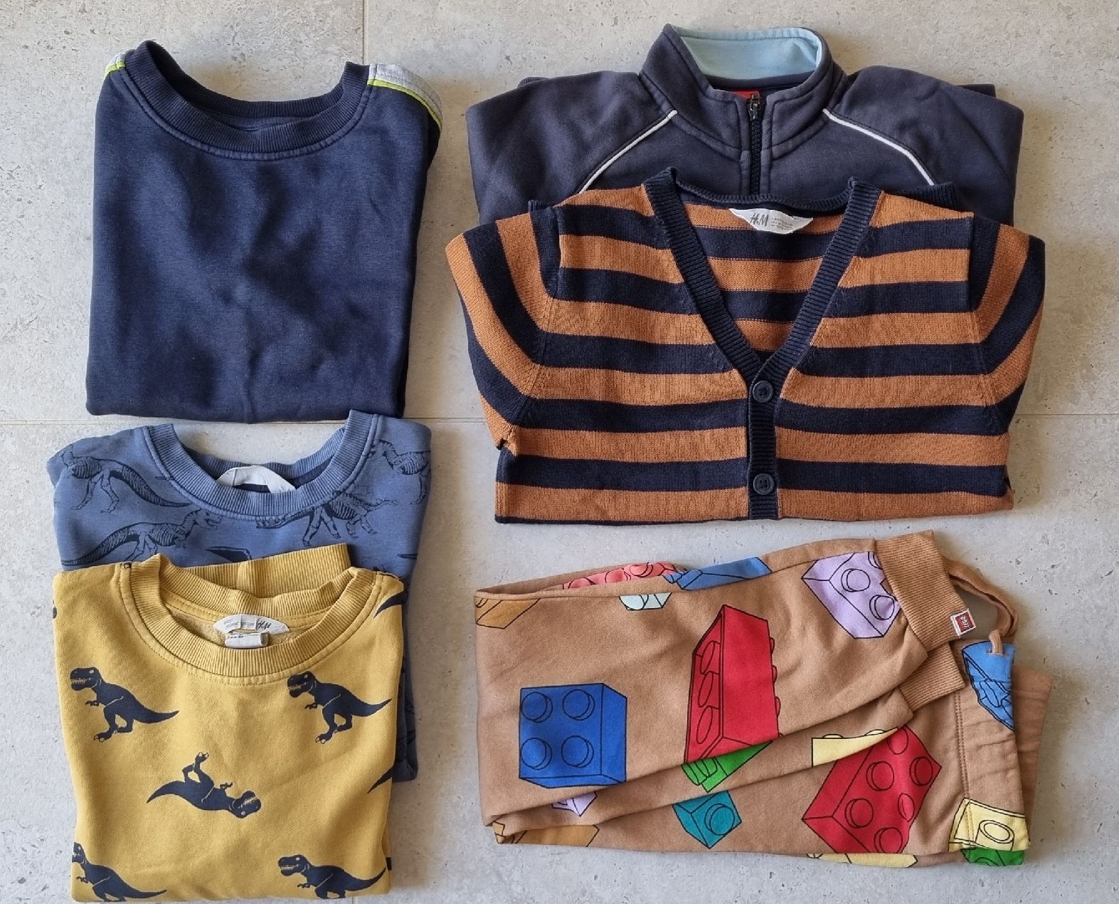 Lotti & Set di vestiti: Mini Räuberset Herbst in Gr. 122 – Usato da Champlan venduto da acr_kkd5